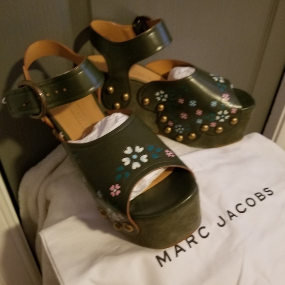 Shoes - Picture 5 of 5